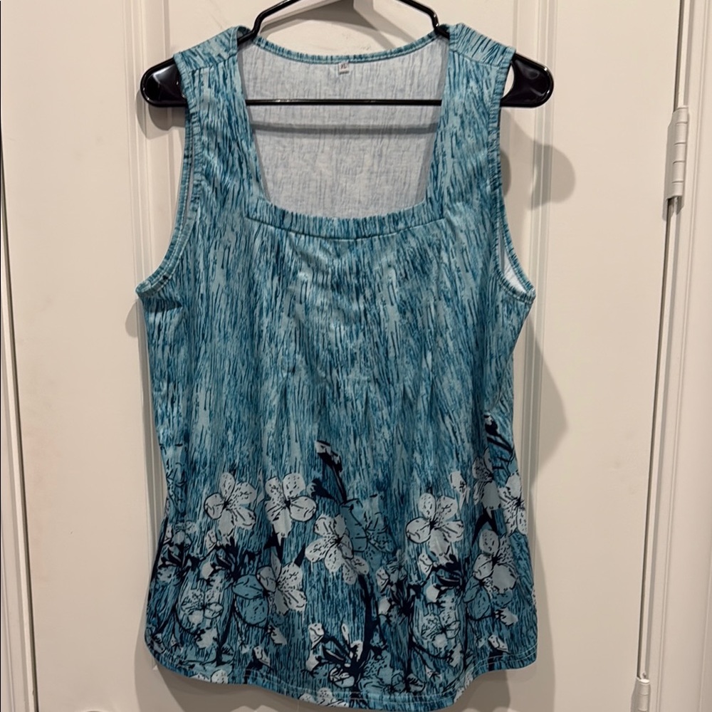 Unknown Brand, Size XL, Blue Floral Sleeveless Top